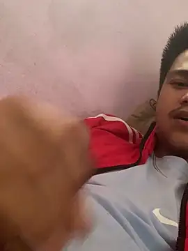 Hullax online show from March 13, 2026, 3:02 am