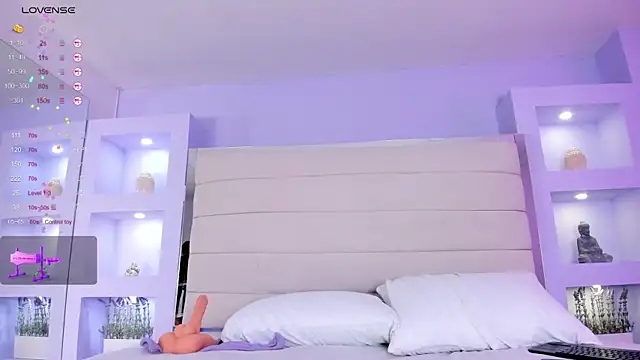 Isabella Daniell online show from September 16, 2025, 3:51 am