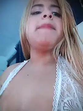 Snapshot of bella_star21 chatting on March 1, 2025, 3:21 am bella star21 online show from March 1, 2025, 3:21 am