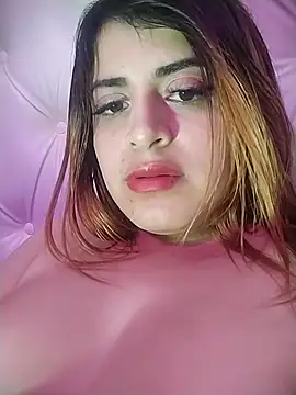 Snapshot of bella_star21 chatting on October 20, 2025, 12:00 am bella star21 online show from October 20, 2025, 12:00 am