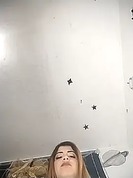 Snapshot of bella_star21 chatting on November 9, 2025, 1:20 pm bella star21 online show from November 9, 2025, 1:20 pm