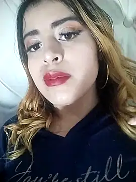 Snapshot of bella_star21 chatting on November 15, 2025, 5:27 am bella star21 online show from November 15, 2025, 5:27 am