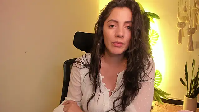 Snapshot of Mala_Bad chatting on January 9, 2025, 5:00 pm Mala Bad online show from January 9, 2025, 5:00 pm