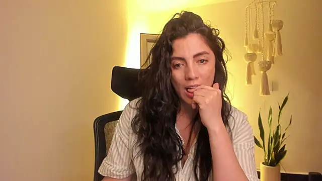 Snapshot of Mala_Bad chatting on January 15, 2025, 2:24 pm Mala Bad online show from January 15, 2025, 2:24 pm