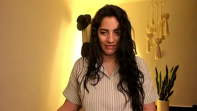 Snapshot of Mala_Bad chatting on March 11, 2025, 1:23 pm Mala Bad online show from March 11, 2025, 1:23 pm