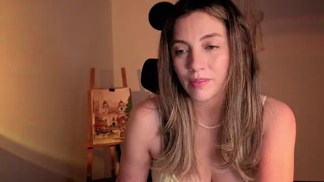 Snapshot of Mala_Bad chatting on October 19, 2025, 4:40 pm Mala Bad online show from October 19, 2025, 4:40 pm