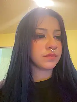 Snapshot of Lucygothic chatting on February 21, 2025, 3:10 pm Lucygothic online show from February 21, 2025, 3:10 pm