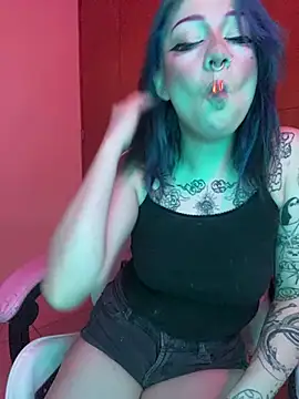 Snapshot of Lucygothic chatting on March 13, 2025, 11:59 pm Lucygothic online show from March 13, 2025, 11:59 pm