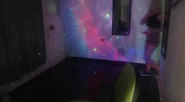 Snapshot of Sophi-tayson chatting on December 5, 2024, 2:20 am Sophi-tayson online show from December 5, 2024, 2:20 am