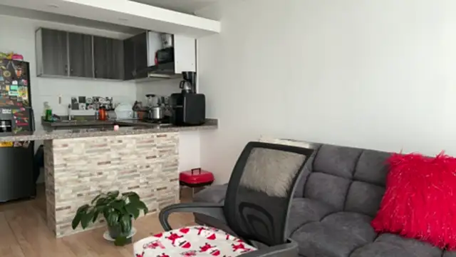 Karina Yang online show from April 13, 2026, 8:03 pm