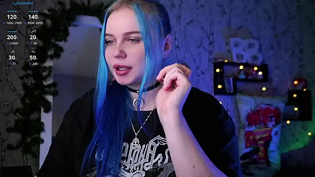 Snapshot of Moon_Valkyrie chatting on January 20, 2025, 1:11 pm Moon Valkyrie online show from January 20, 2025, 1:11 pm