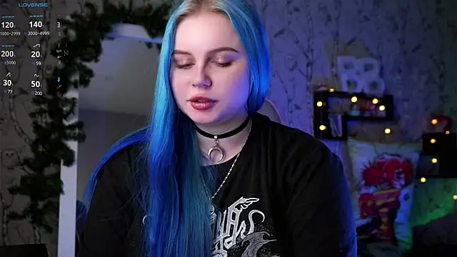 Snapshot of Moon_Valkyrie chatting on January 20, 2025, 4:12 pm Moon Valkyrie online show from January 20, 2025, 4:12 pm