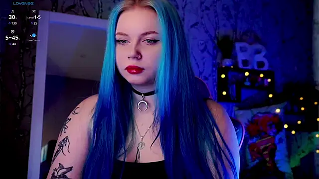 Snapshot of Moon_Valkyrie chatting on February 9, 2025, 6:01 am Moon Valkyrie online show from February 9, 2025, 6:01 am