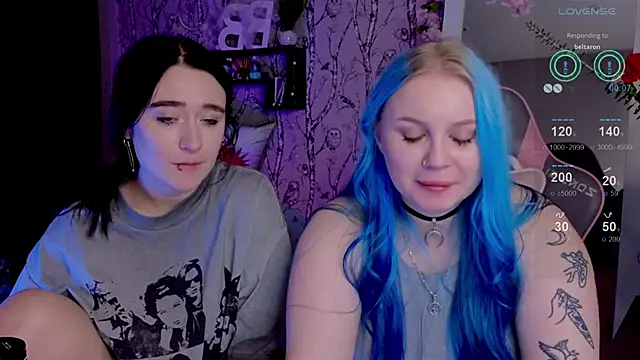 Snapshot of Moon_Valkyrie chatting on February 13, 2025, 1:37 pm Moon Valkyrie online show from February 13, 2025, 1:37 pm