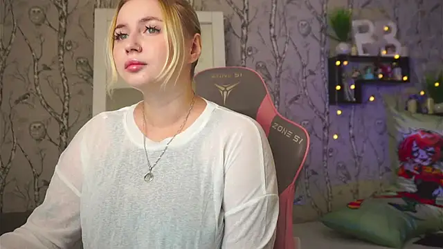 Snapshot of Moon_Valkyrie chatting on March 3, 2026, 9:15 am Moon Valkyrie online show from March 3, 2026, 9:15 am