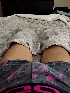 Snapshot of LuqenZo chatting on February 9, 2026, 11:36 am LuqenZo online show from February 9, 2026, 11:36 am