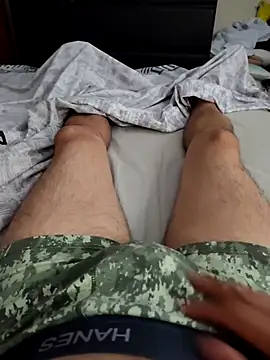 Snapshot of LuqenZo chatting on February 24, 2026, 10:57 am LuqenZo online show from February 24, 2026, 10:57 am