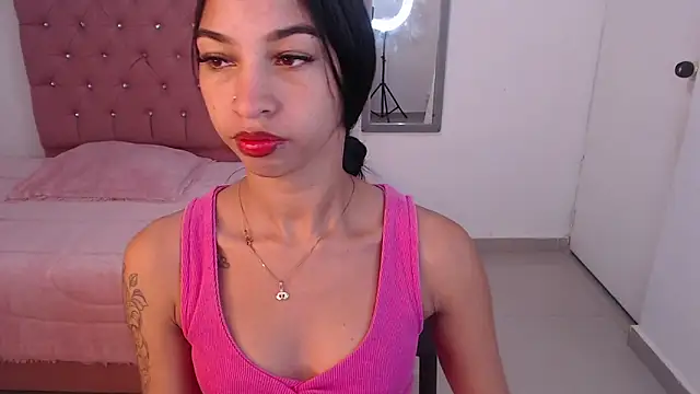 Snapshot of mary_live chatting on February 13, 2025, 12:11 pm mary live online show from February 13, 2025, 12:11 pm