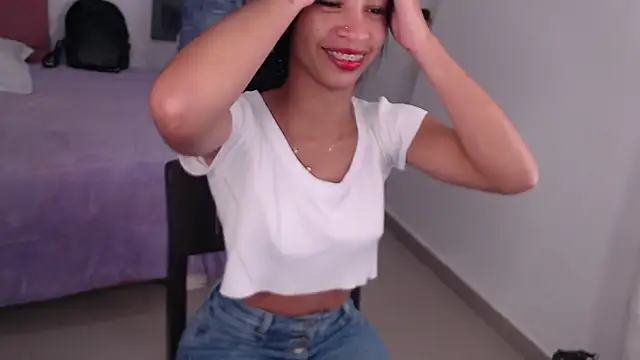 Snapshot of mary_live chatting on February 19, 2025, 12:11 pm mary live online show from February 19, 2025, 12:11 pm