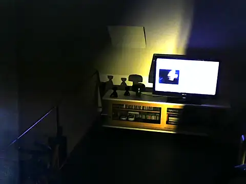 rodrigotof2000 online show from December 15, 2025, 7:12 am