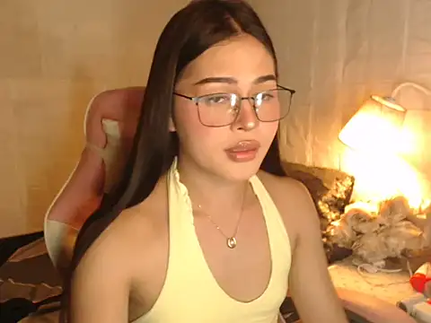 Ashely Lewis online show from December 3, 2025, 10:02 am