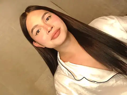 Ashely Lewis online show from March 21, 2026, 6:33 pm