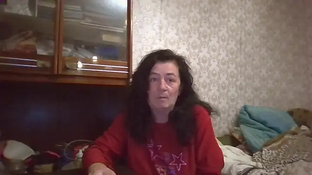 GypsiQueen2 online show from October 17, 2025, 5:59 pm