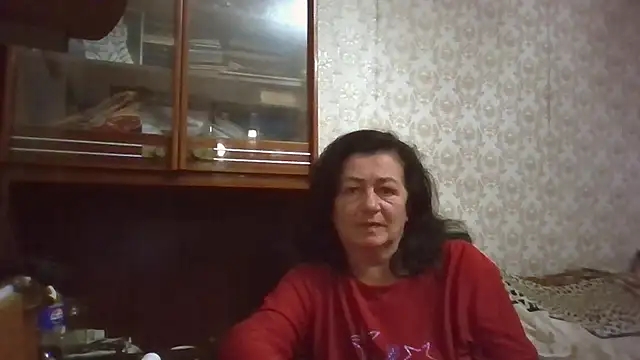 GypsiQueen2 online show from November 12, 2025, 3:34 pm