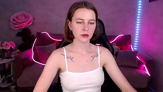 tiffany  burn online show from February 28, 2025, 1:58 am