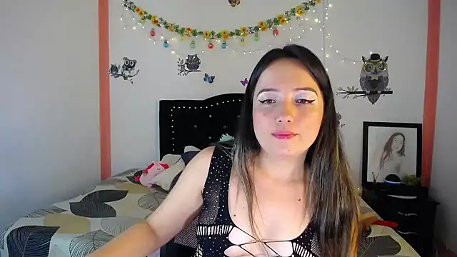Snapshot of naughty_girl_4u chatting on December 6, 2024, 6:06 pm naughty girl 4u online show from December 6, 2024, 6:06 pm