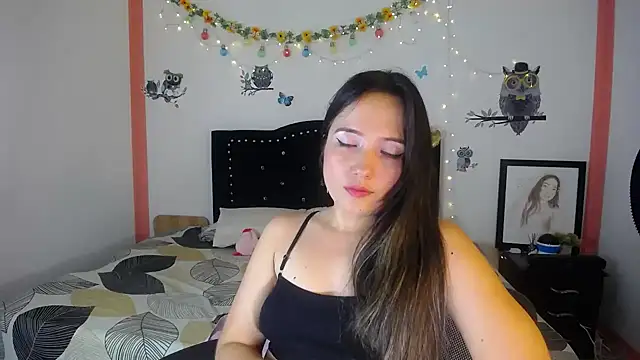 Snapshot of naughty_girl_4u chatting on December 27, 2024, 5:37 pm naughty girl 4u online show from December 27, 2024, 5:37 pm