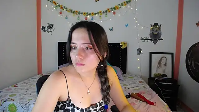 Snapshot of naughty_girl_4u chatting on February 17, 2025, 6:26 pm naughty girl 4u online show from February 17, 2025, 6:26 pm