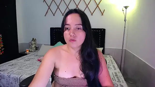 Snapshot of naughty_girl_4u chatting on October 1, 2025, 4:35 pm naughty girl 4u online show from October 1, 2025, 4:35 pm