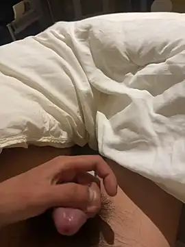 juniiorre online show from March 15, 2026, 1:11 am