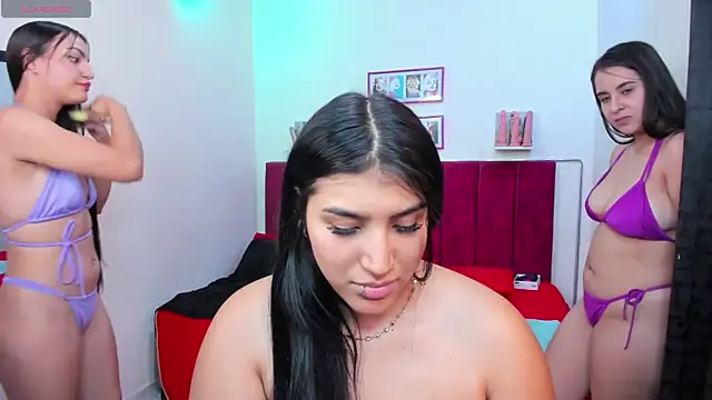 Snapshot of Afrodita-hott chatting on February 3, 2025, 3:17 pm Afrodita-hott online show from February 3, 2025, 3:17 pm