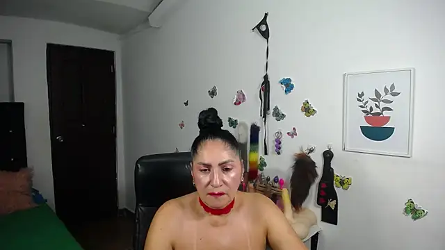 mature bigboobs10 online show from February 8, 2026, 4:27 am