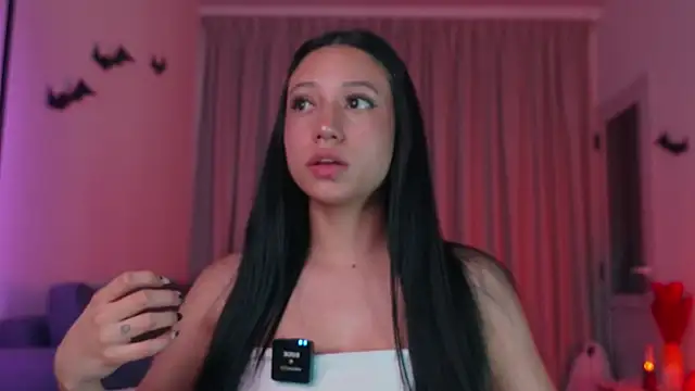 Snapshot of Alison_Miller9 chatting on October 27, 2025, 11:25 am Alison Miller9 online show from October 27, 2025, 11:25 am