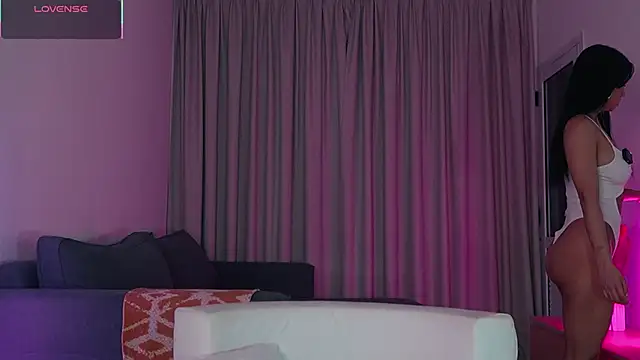 Snapshot of Alison_Miller9 chatting on November 5, 2025, 9:42 am Alison Miller9 online show from November 5, 2025, 9:42 am