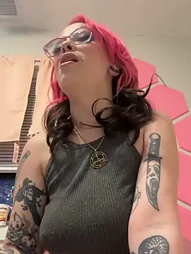 Snapshot of MissRomero chatting on January 10, 2025, 3:07 am MissRomero online show from January 10, 2025, 3:07 am