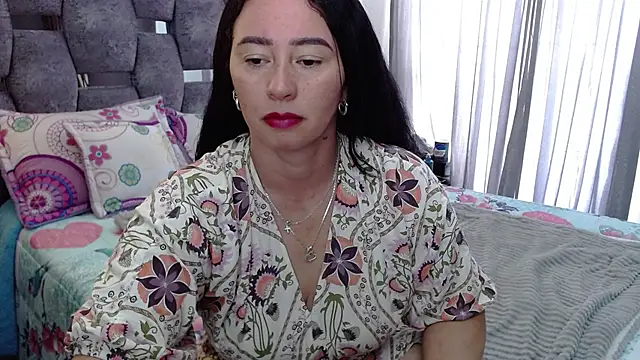 sara hott 1 online show from November 9, 2025, 2:59 pm