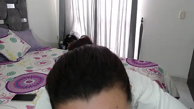 sara hott 1 online show from February 18, 2026, 2:35 pm