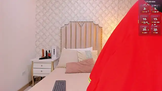 Pia Johnson  online show from January 14, 2026, 11:27 am