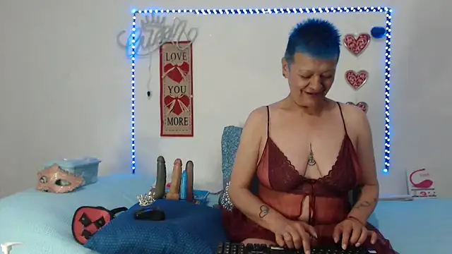 loquitaqueen011 online show from January 31, 2025, 6:25 pm