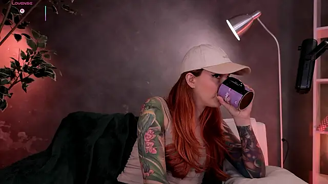 Snapshot of RedJasmine_ chatting on February 28, 2026, 12:33 am RedJasmine online show from February 28, 2026, 12:33 am