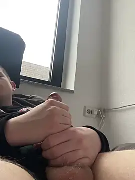 vrgdick online show from February 10, 2025, 2:48 pm