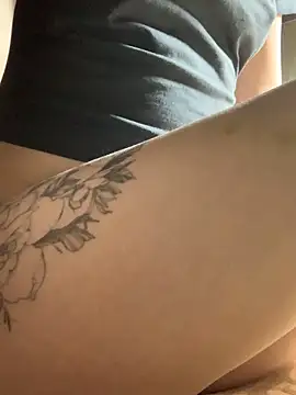 MiaBlossom online show from January 4, 2025, 8:48 pm