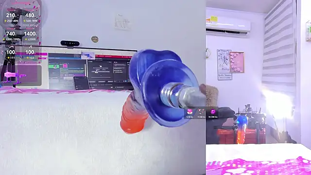 Soraya Davis online show from November 11, 2025, 9:09 am