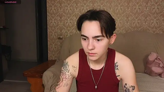 twobabesweet online show from June 12, 2026, 3:49 am