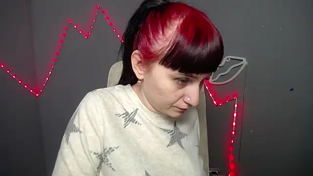 NinaFlawlees online show from March 26, 2026, 6:41 am