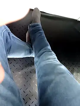 Snapshot of robinsan1010 chatting on March 7, 2025, 9:51 am robinsan1010 online show from March 7, 2025, 9:51 am